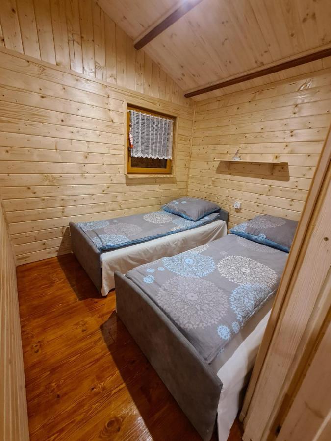 Siedlisko Nr 4A Nad Jeziorem Skarlinskim, Jezioro, Mazury, Domki Letniskowe Kurzetnik Luaran gambar